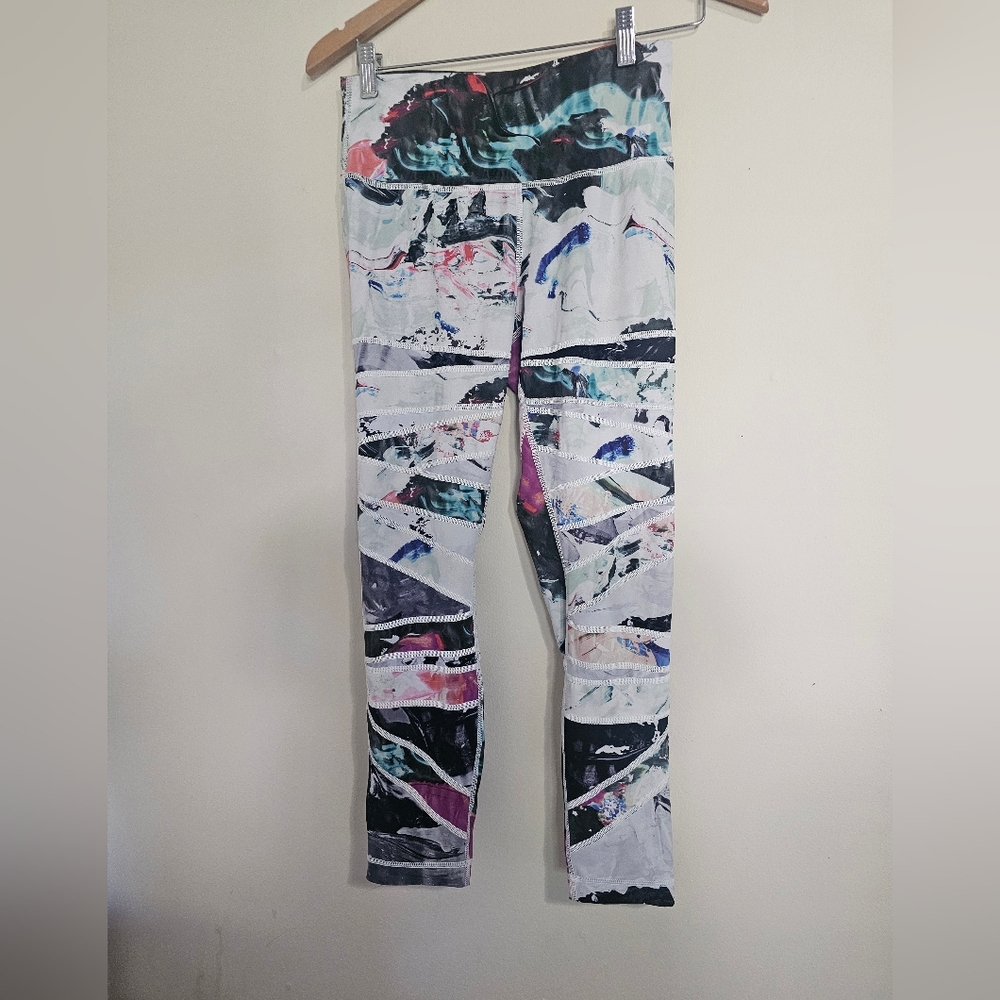 Lululemon High Times Pigment Wave Leggings Size 6?
